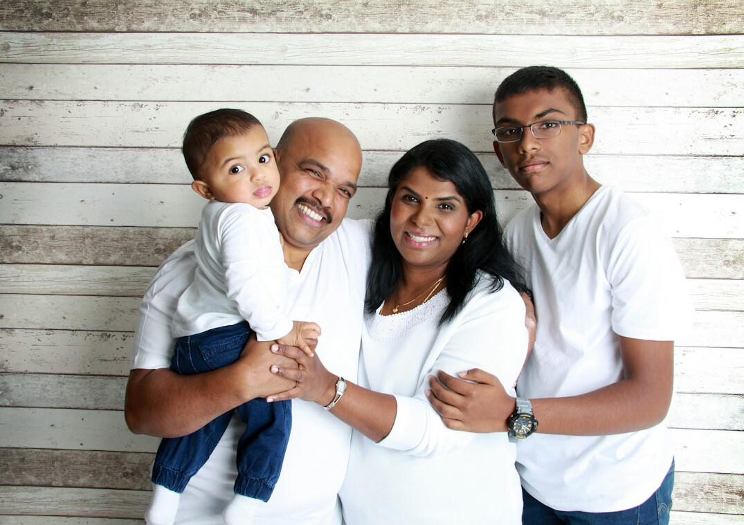 1980s diverse family ad