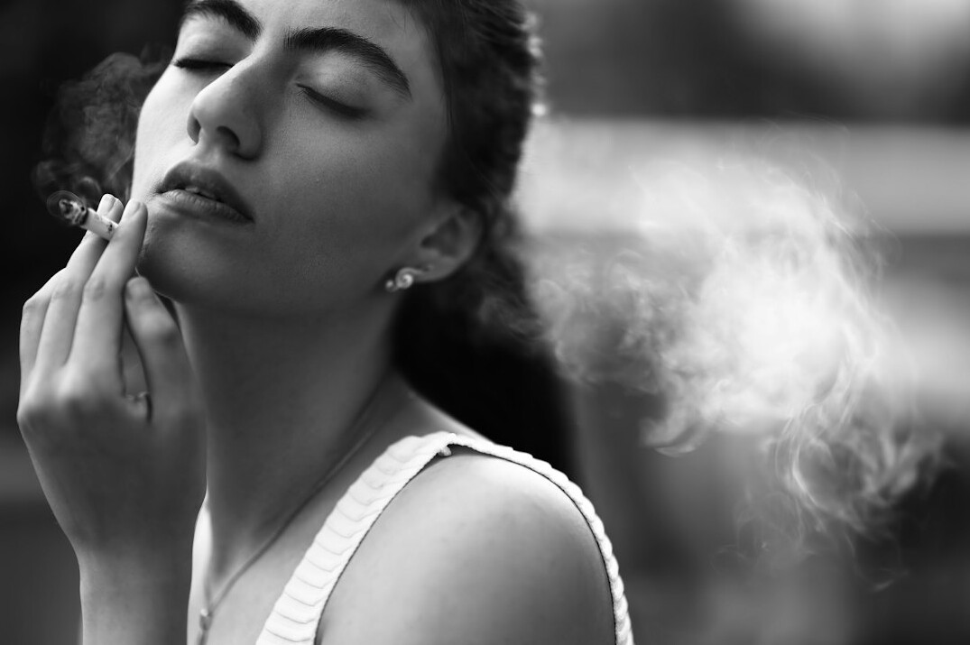 1960s ad woman smoking