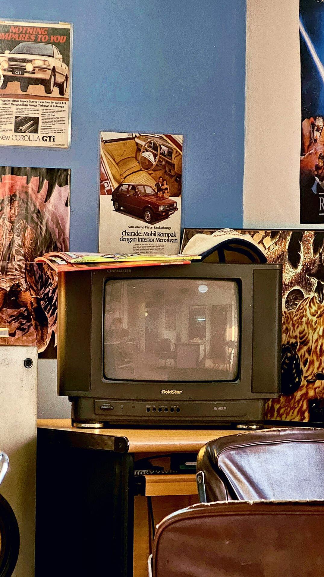 retro tv commercial